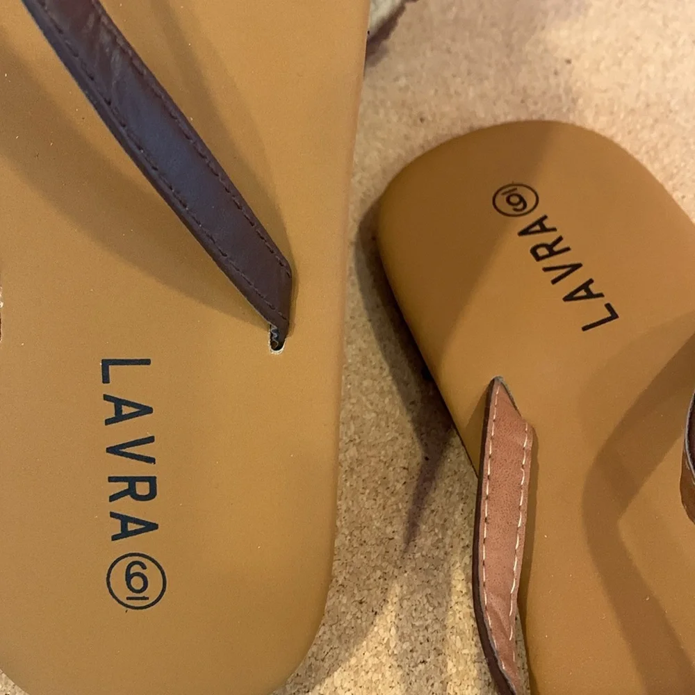 New Sandals LAVRA Size 6” - Picture 2 of 2